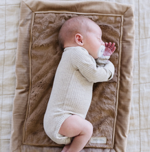 Load image into Gallery viewer, Lush Mini Blanket