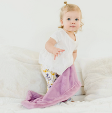 Load image into Gallery viewer, Lush Mini Blanket