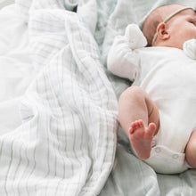 Load image into Gallery viewer, Olive Branch Cotton 4-Layer Muslin Quilt