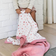 Load image into Gallery viewer, Pink Posies 4-Layer Mulsin Quilt