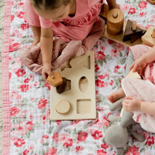 Load image into Gallery viewer, Spiced Blossom 4-Layer Mulsin Quilt