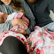 Load image into Gallery viewer, Spiced Blossom 4-Layer Mulsin Quilt