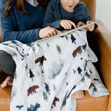 Load image into Gallery viewer, Yosemite 4-Layer Mulsin Quilt