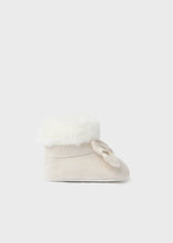 Load image into Gallery viewer, Natural Faux Fur Bootie
