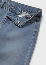 Load image into Gallery viewer, Light Wash Slim Fit Basic Jeans

