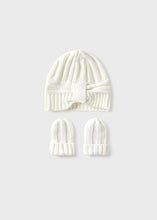 Load image into Gallery viewer, Cream Knit Hat and Mitten Set
