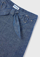 Load image into Gallery viewer, Chambray Cropped Linen Pant
