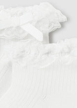 Load image into Gallery viewer, Baby Girl White Dressy Socks
