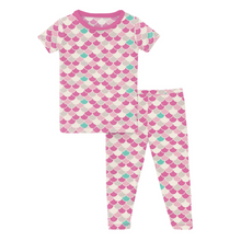 Load image into Gallery viewer, Tulip Scales Short Sleeve Pajama Set
