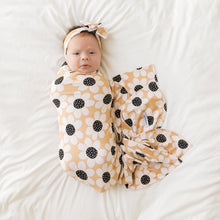 Load image into Gallery viewer, Reagan Swaddle And Headband Set
