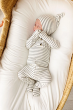 Load image into Gallery viewer, Taylor Top &amp; Pant Set
