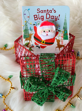 Load image into Gallery viewer, Santa&#39;s Big Day Finger Puppet Book
