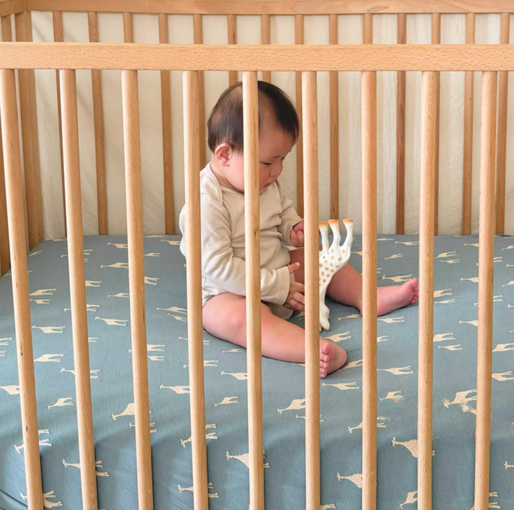 Giraffe Moss Bamboo Crib Sheet