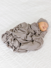 Load image into Gallery viewer, Beau Ribbed Newborn Hat Bundle
