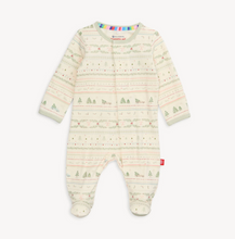 Load image into Gallery viewer, Time Of Wonder Modal Magnetic Footie
