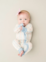 Load image into Gallery viewer, Dainty Bows Convertible Footie
