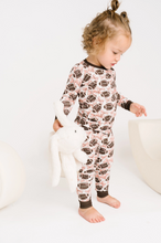 Load image into Gallery viewer, Bows &amp; Touchdowns PJ Set

