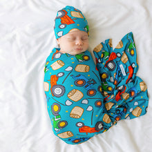 Load image into Gallery viewer, Roberts Swaddle &amp; Beanie Set
