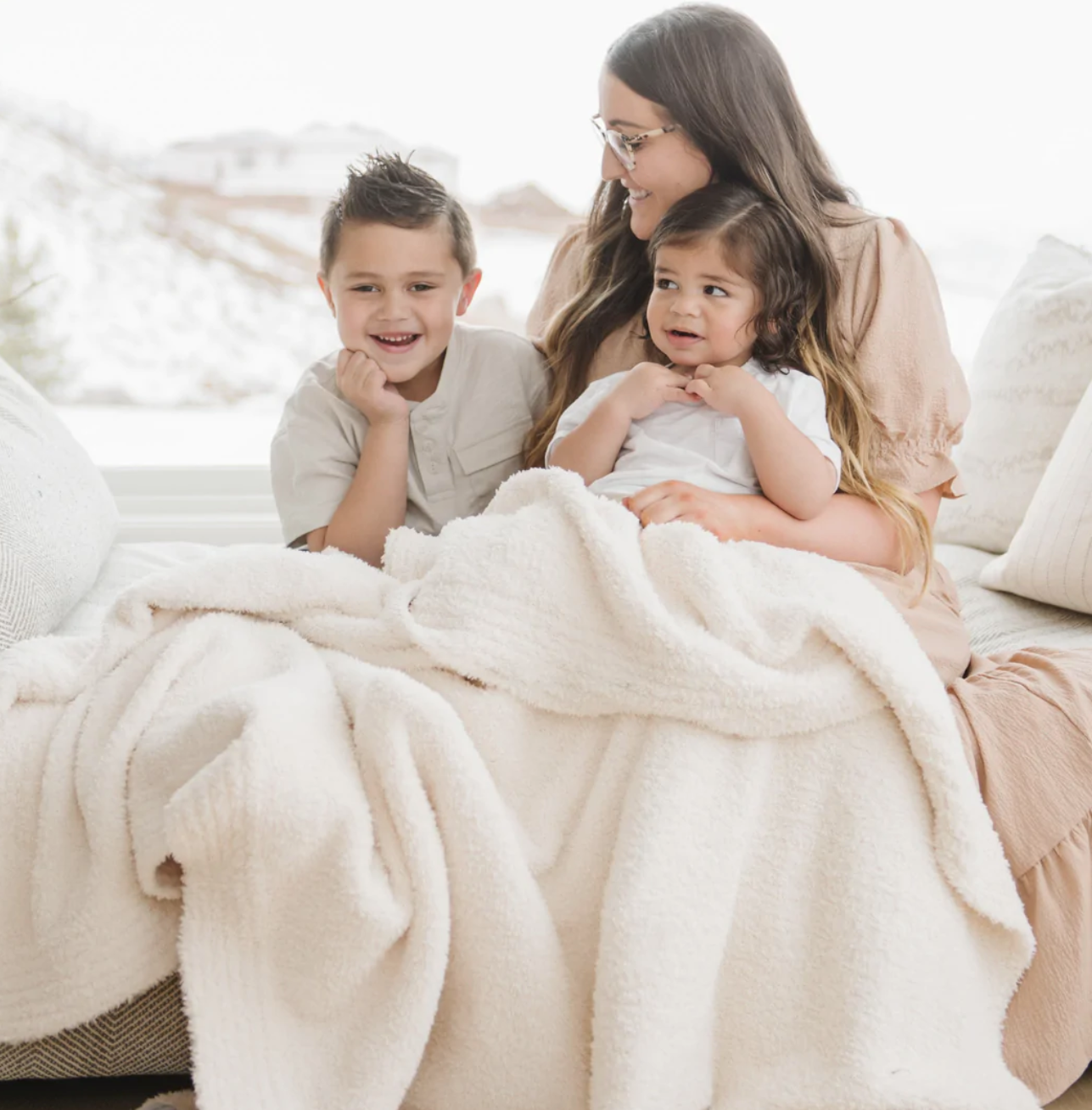 Throw Blankets – Tootsie's Children's Boutique