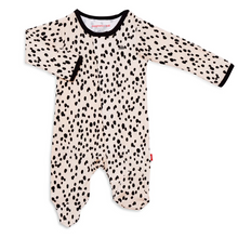 Load image into Gallery viewer, Spot On Organic Cotton Magnetic Footie
