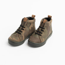 Load image into Gallery viewer, Camo Leon Boot
