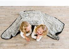 Load image into Gallery viewer, Zara 3-Layer Jumbo Stretchy Quilt
