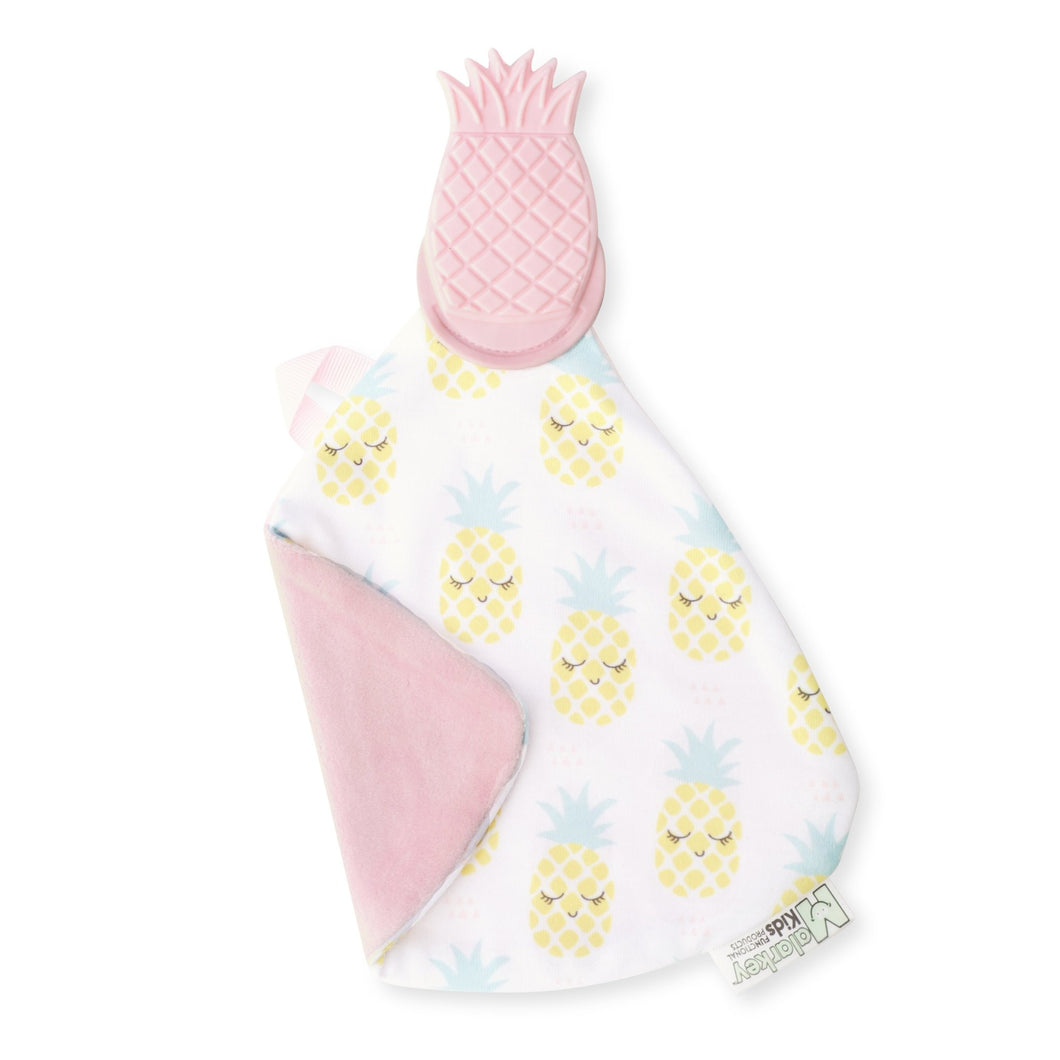 Pretty Pineapple Munch-It Blanket
