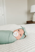 Load image into Gallery viewer, Briar Knit Swaddle Blanket

