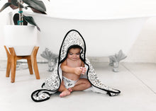 Load image into Gallery viewer, Zara Knit Hooded Towel
