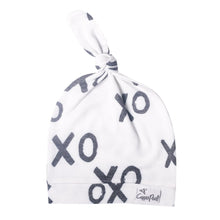 Load image into Gallery viewer, Xoxo Top Knot Hat
